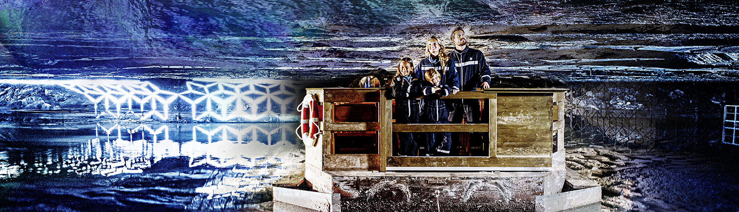 Salzbergwerk Berchtesgaden Salzsee Familie